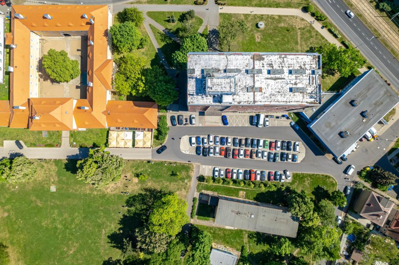 Apartmany A Studia Zamecky Park Litvínov المظهر الخارجي الصورة